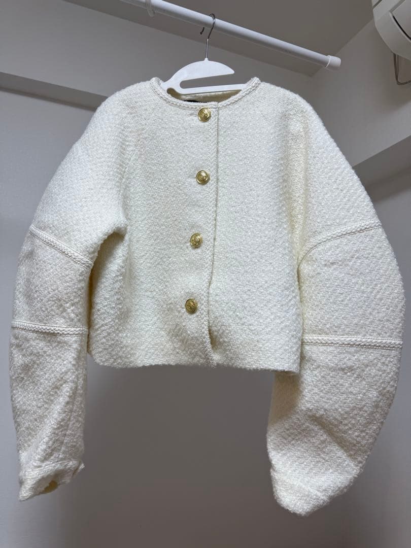 ノーカラージャケット ホワイト ゴールドボタン ノーカラージャケット ホワイト ゴールドボタン