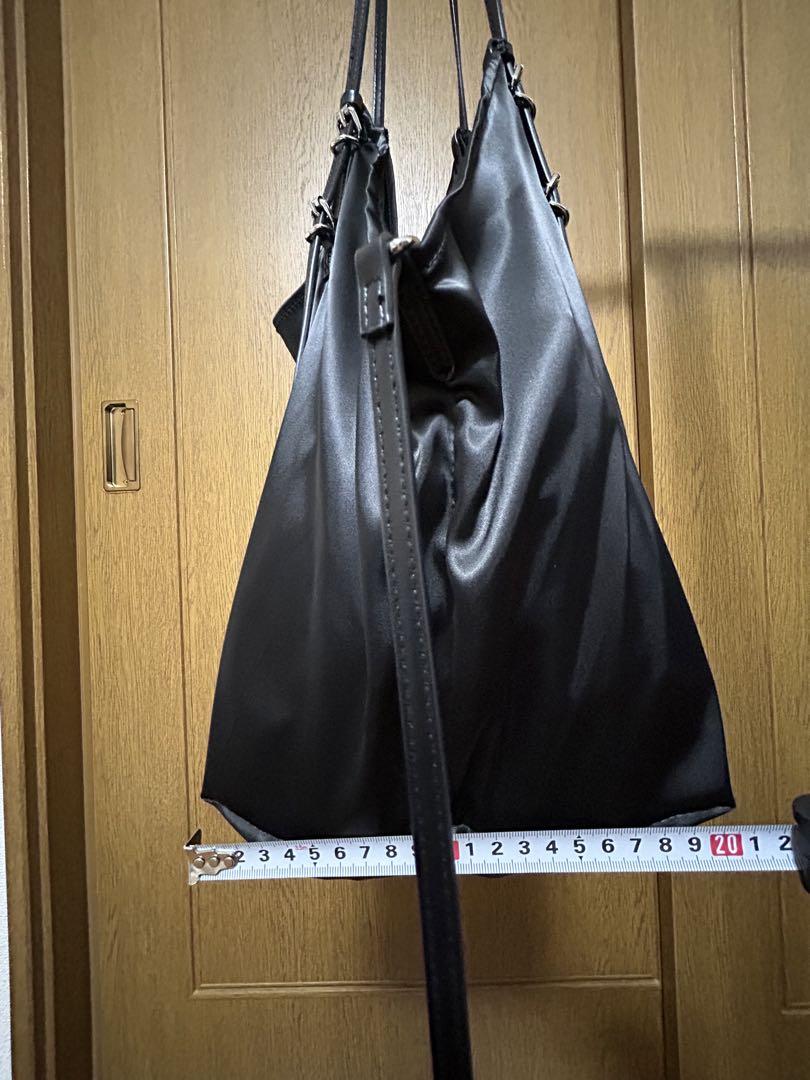 国内発送☆すぐに届く ZARA サテンエフェクト トートバッグ 国内発送☆すぐに届く ZARA サテンエフェクト トートバッグ
