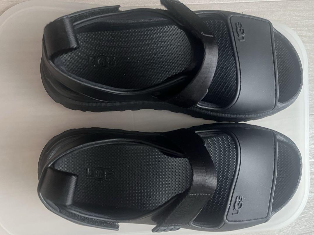 UGG ゴールデングロウ　サンダル BLACK US7