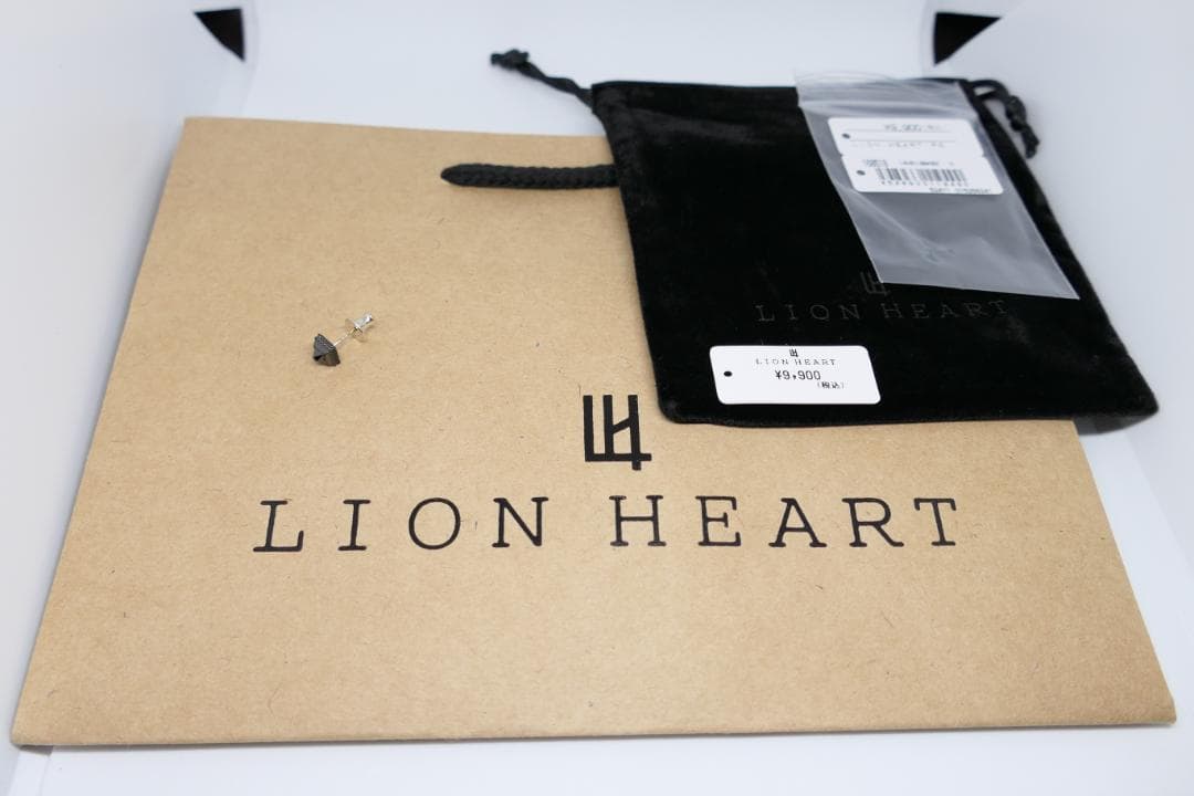 新品 未使用 ライオンハート スクエア ピアス ジルコニア LION HEART