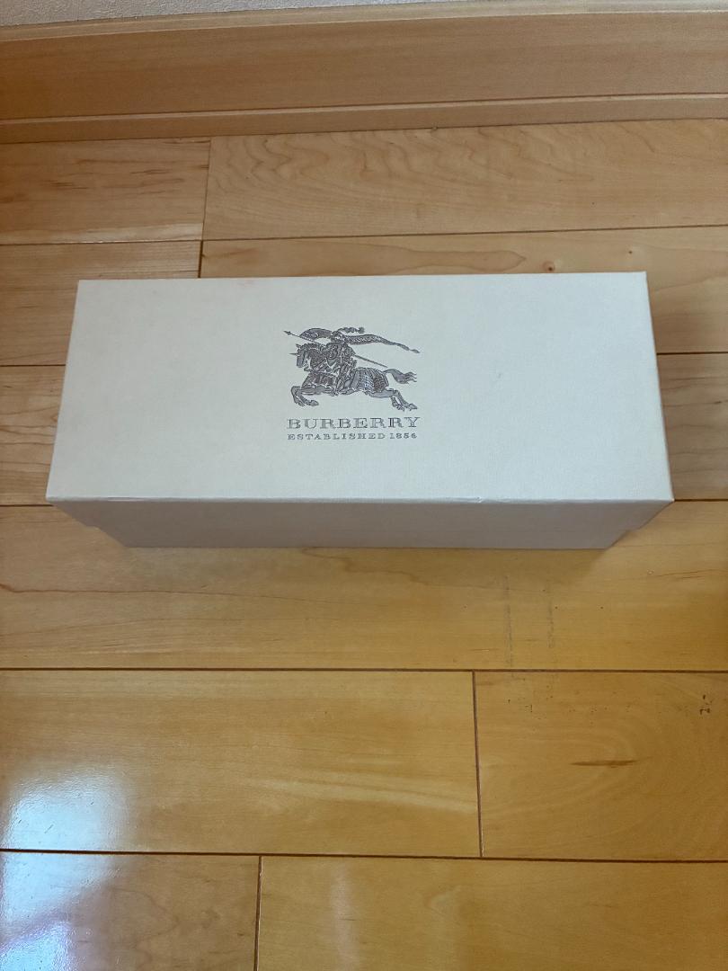 【新品未使用】BURBERRY トングサンダル　レディース