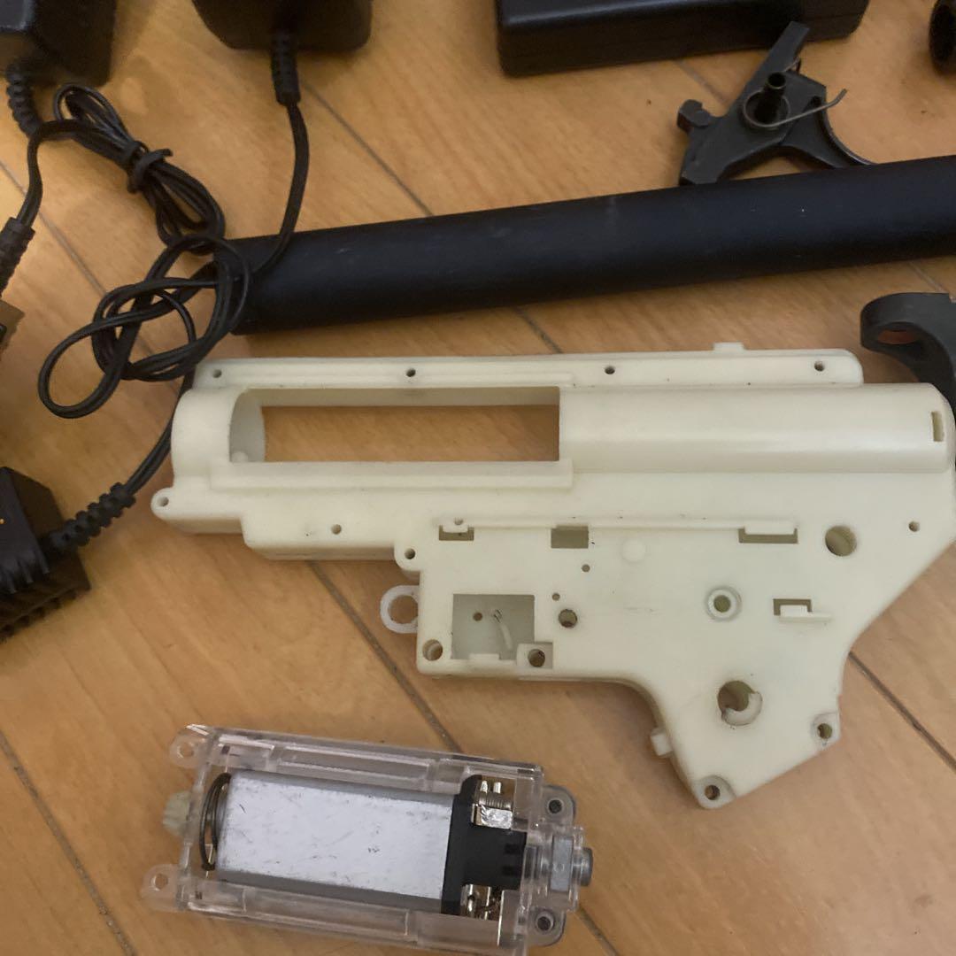 リアルウッド!東京マルイ電動ガンパーツセット!ジャンク扱いで! トイガン、電動ガンパーツセット!ジャンク扱いで! - メルカリ