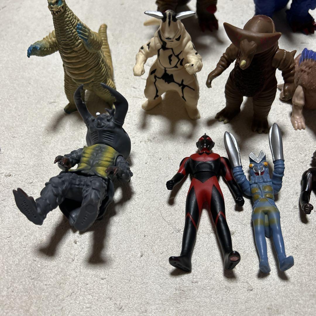 ウルトラマン・怪獣セット 64体