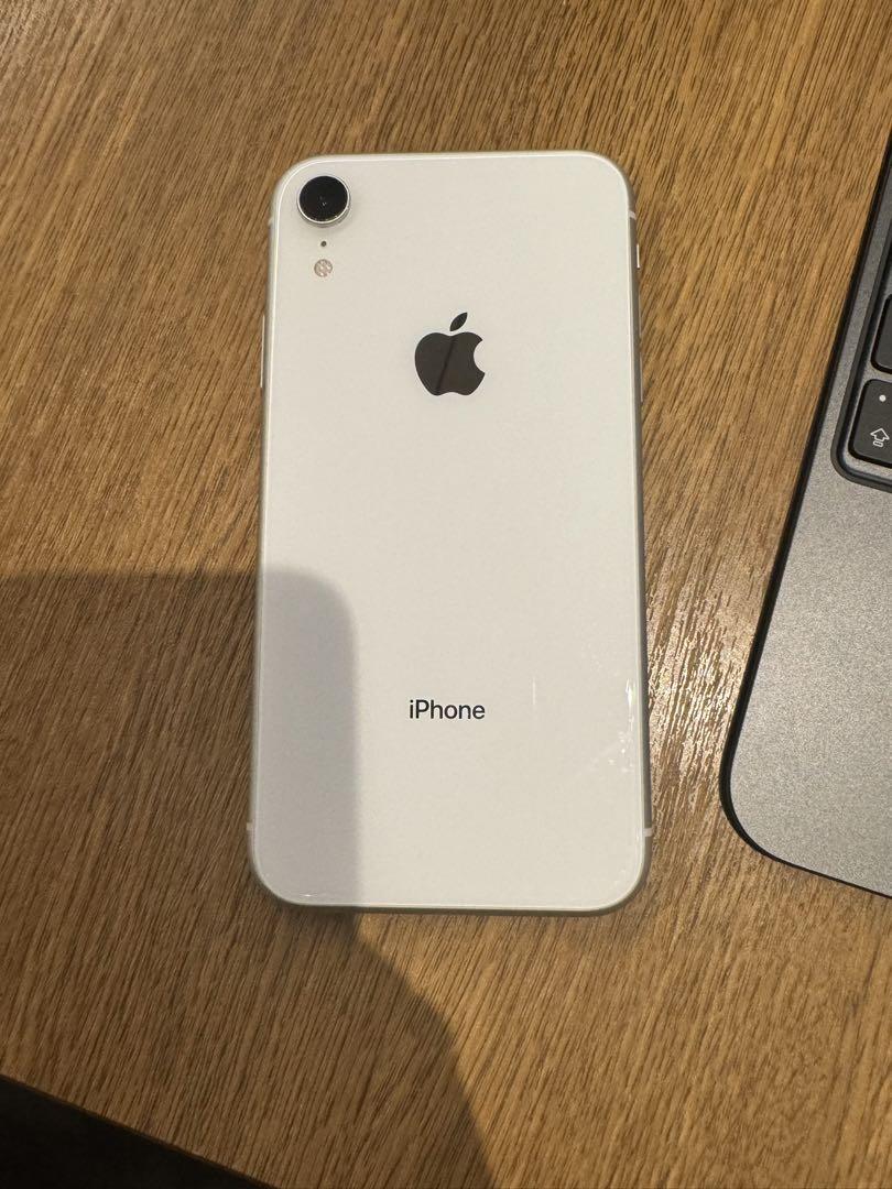 Amazon | 【整備済み品】 Apple iPhone XR 64GB ホワイト SIM