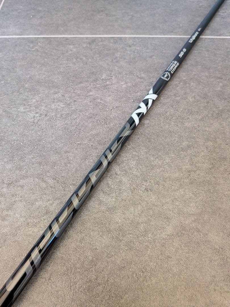 ●かなり美品 大人気●テーラーメイドスリーブ付き スピーダーnxブラック50S ●かなり美品 大人気●テーラーメイドスリーブ付き スピーダーnxブラック50S