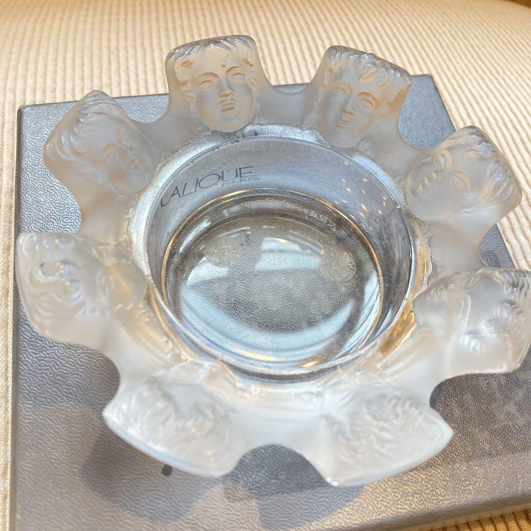 Lalique 青い葉形ガラス皿 箱付き Lalique 青い葉形ガラス皿 箱付き