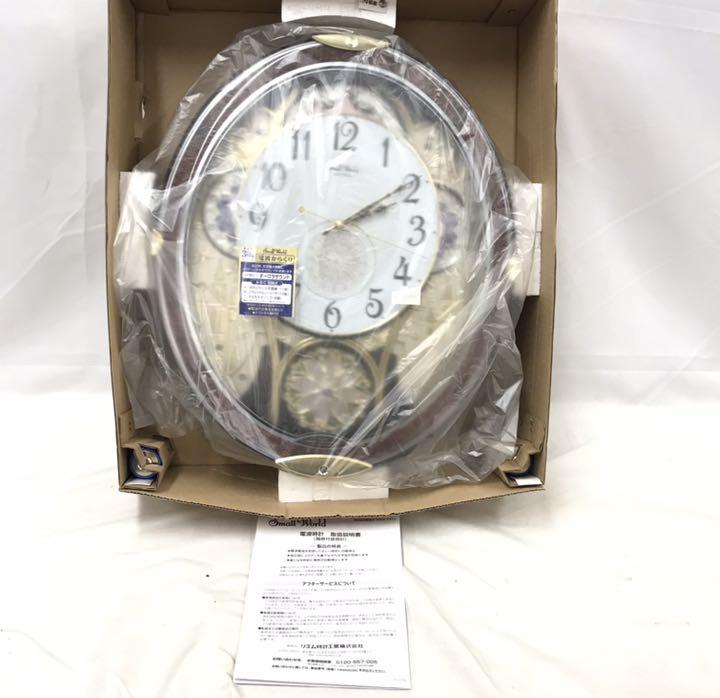 未使用 スモールワールドノエル 4MN509RH23 木目仕上 電波時計 未使用 スモールワールドノエル 4MN509RH23 木目仕上 電波時計