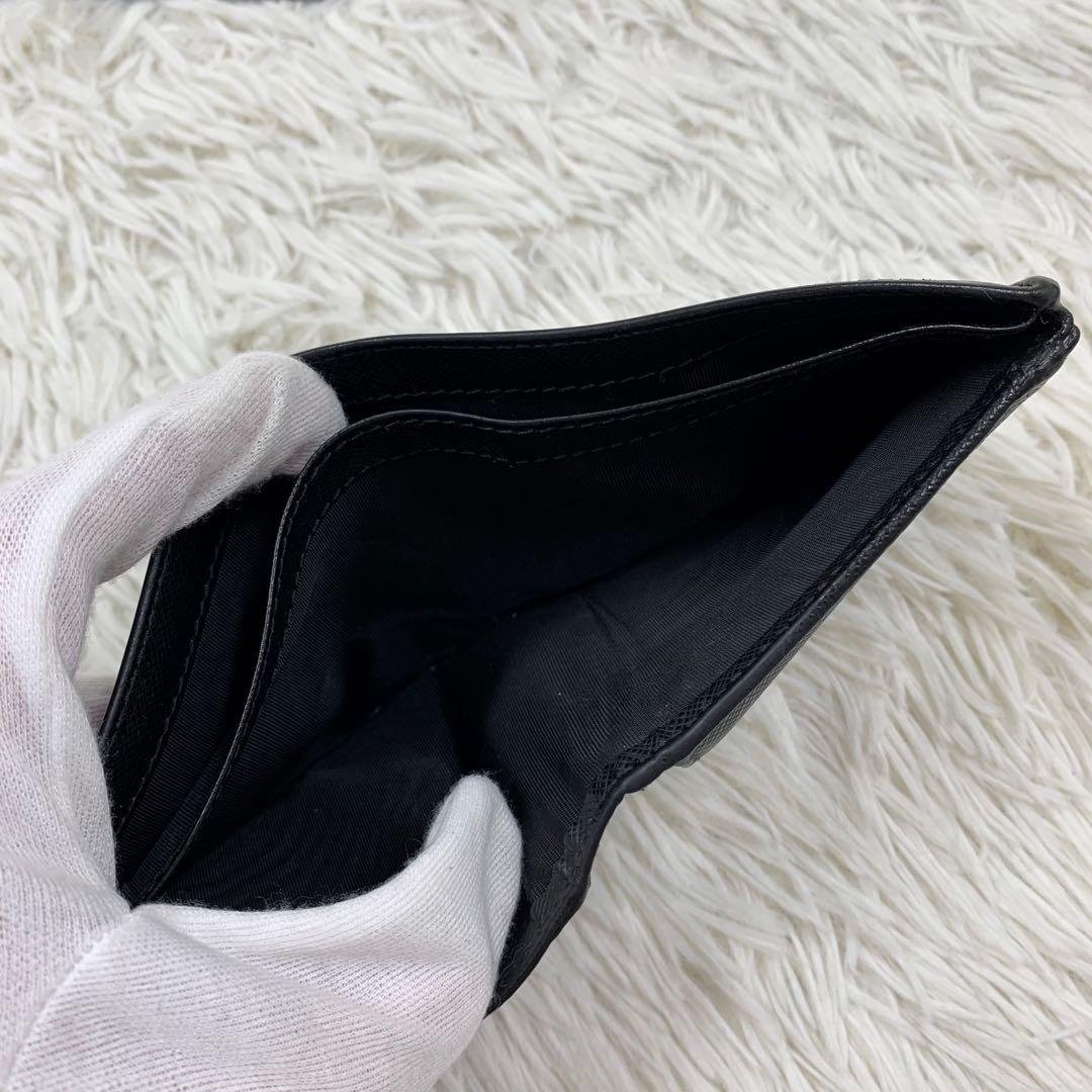 【Victor R.西園寺】プラダ 三角プレート 二つ折り財布 ブラック