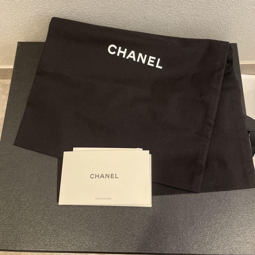 たらちゃん様専用！CHANEL ホワイト キルティング サンダル 37.5