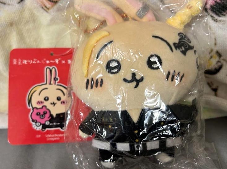 東リべ ちいかわ　うさぎ　マスコットチェーン