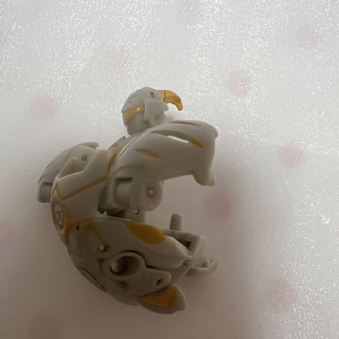 爆丸　ダークオンハカポイド　ルミナアーナウト