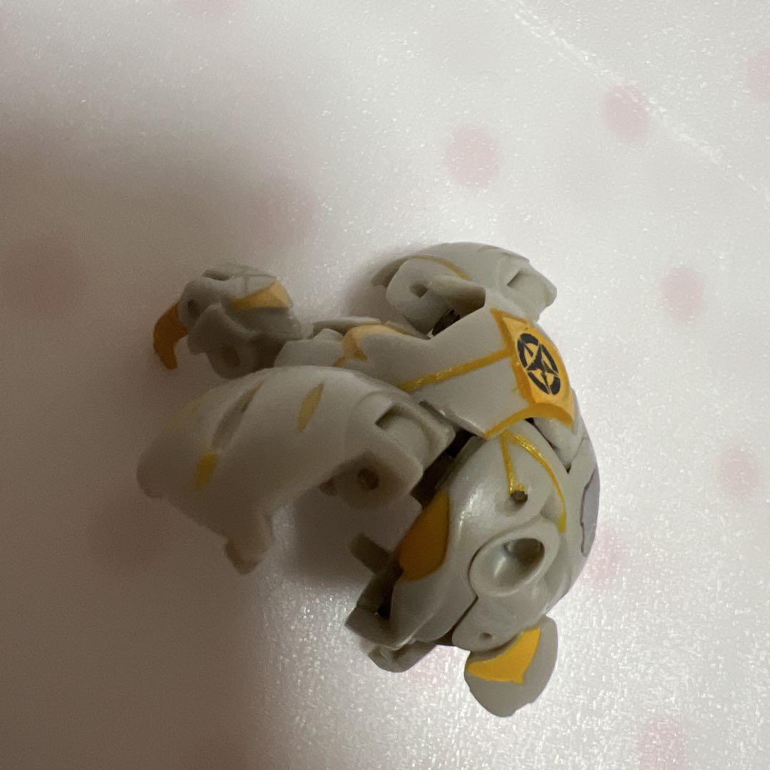 爆丸　ダークオンハカポイド　ルミナアーナウト