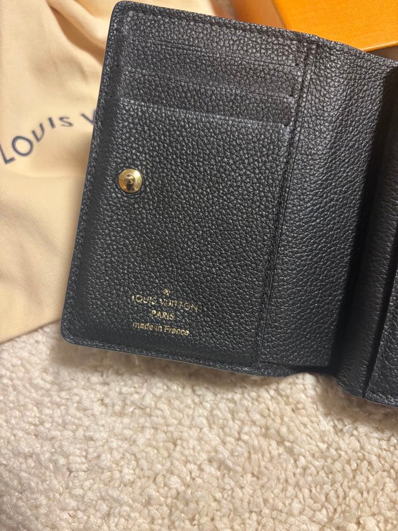 LOUIS VUITTON ブラック 二つ折り財布 LOUIS VUITTON ブラック 二つ折り財布