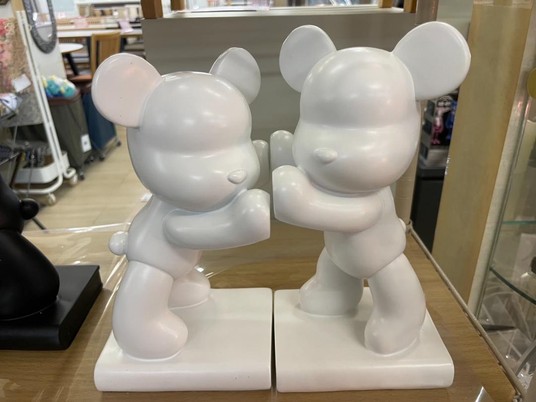 ベアブリック　ブックスタンド　フィギア　置物　BE@R BRICK　ホワイト