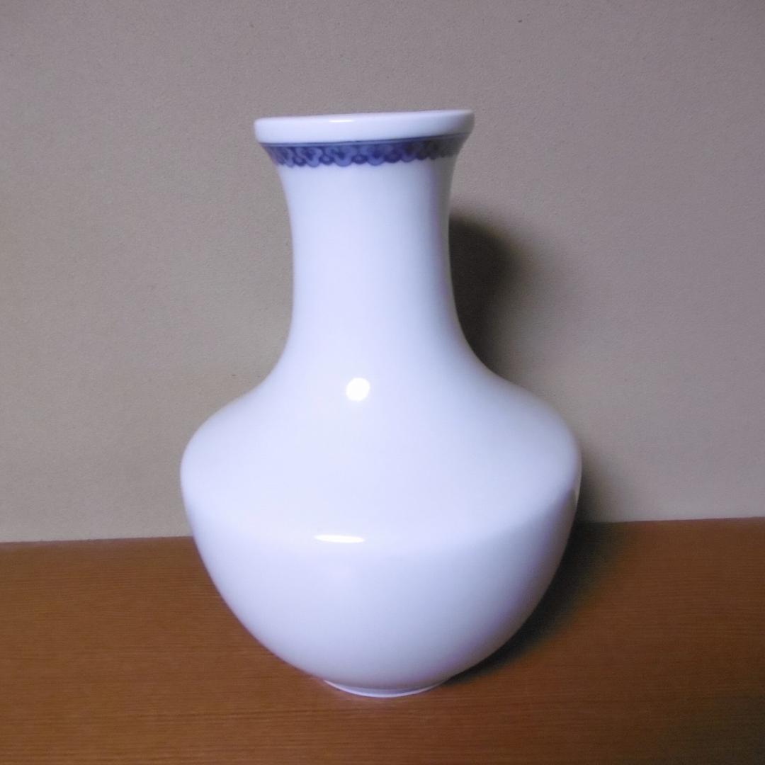 〈有田焼〉十二代 今泉今右衛門 【錦菊絵花瓶】