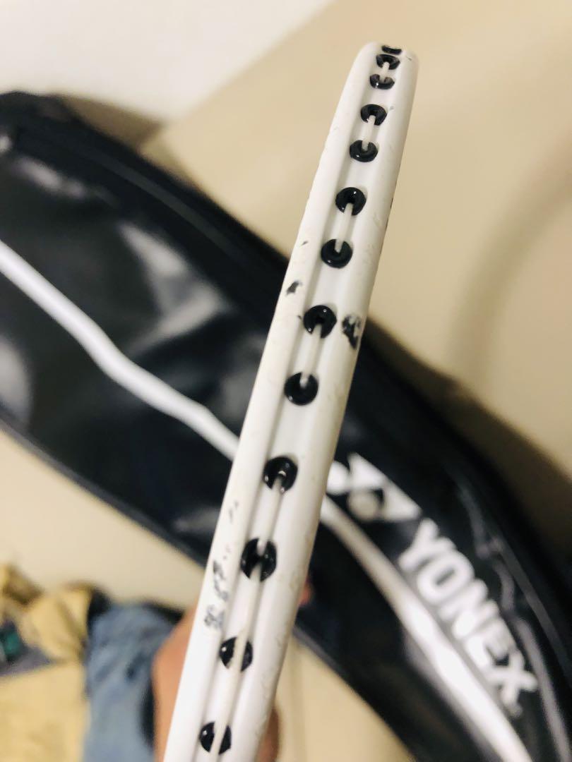 【送料込み】YONEX バドミントンラケット ケース付き　ヨネックス