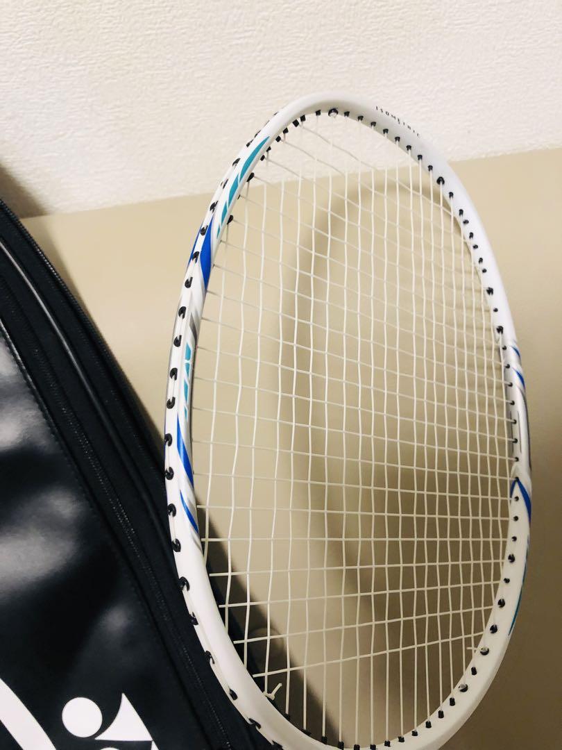 【送料込み】YONEX バドミントンラケット ケース付き　ヨネックス