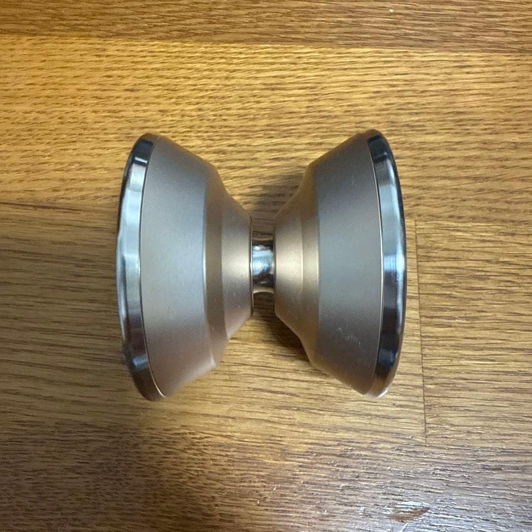 ワイルド ワイルダー シャンパンゴールド