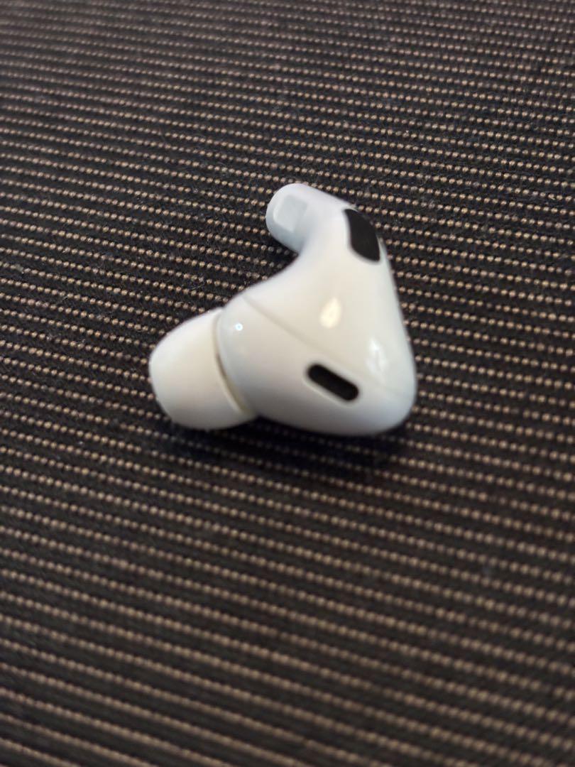 AirPods Pro 第2世代 右耳　Apple正規品　A2698 右　R ②