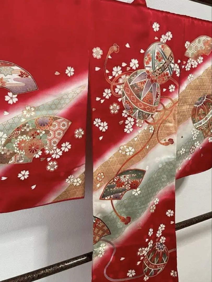 超美品　お宮参り 正絹　産着　初着　女の子　着物　紅色　鞠　桜　扇
