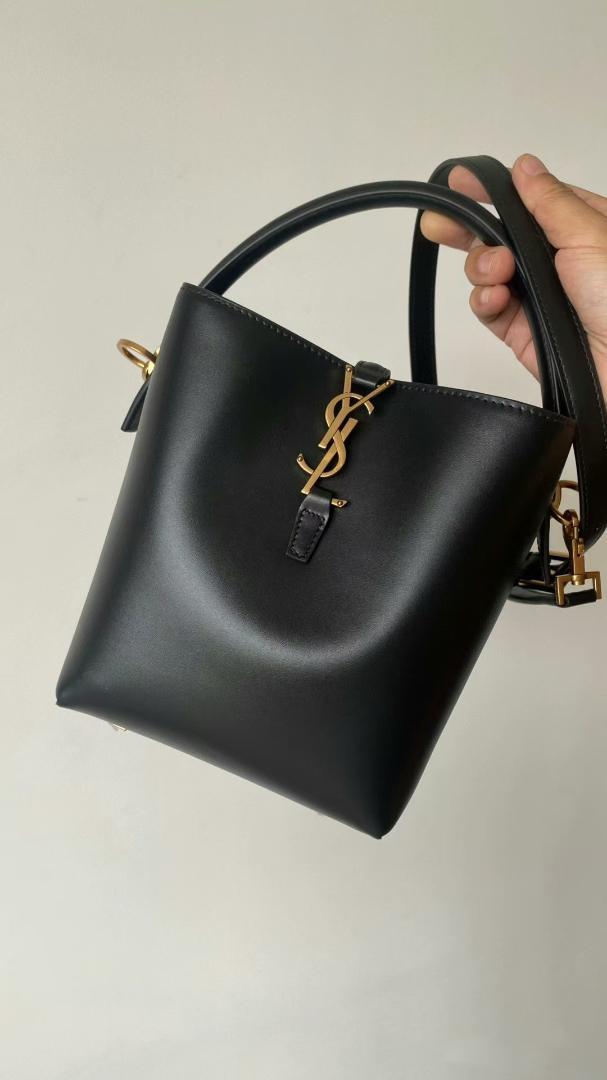 YSL サンローラン バケットバッグ ブラック