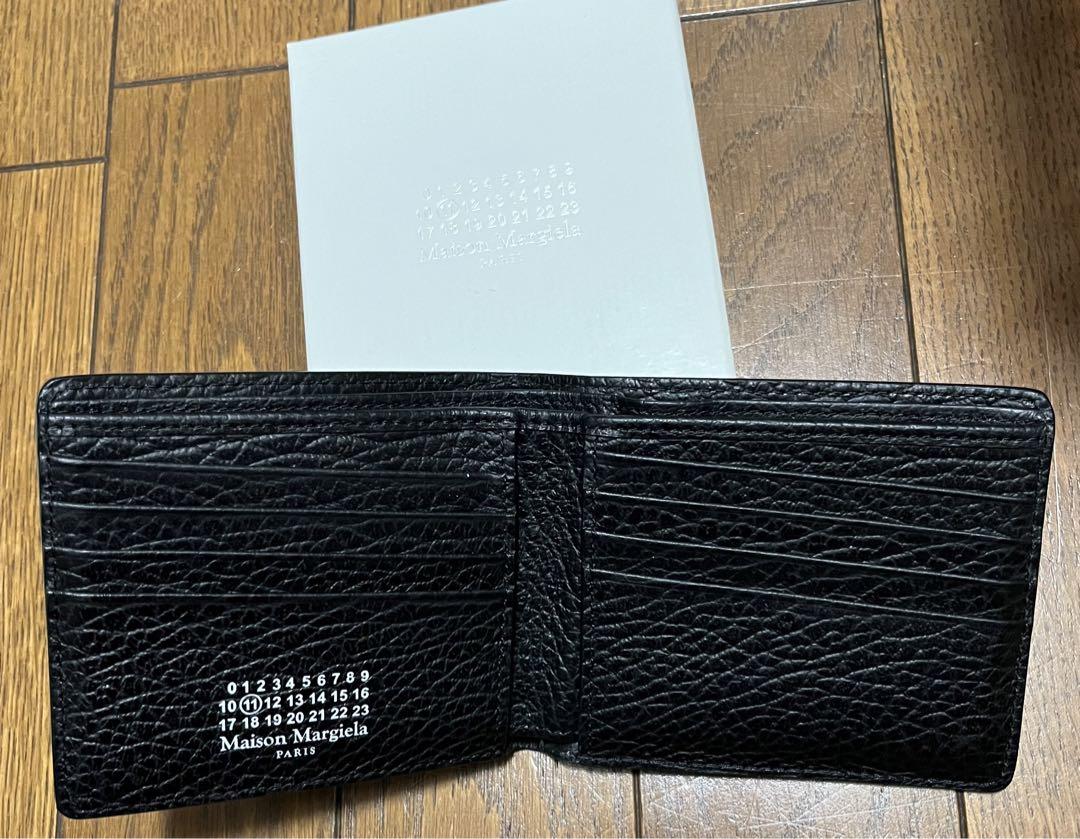 メゾンマルジェラ　二つ折り財布
