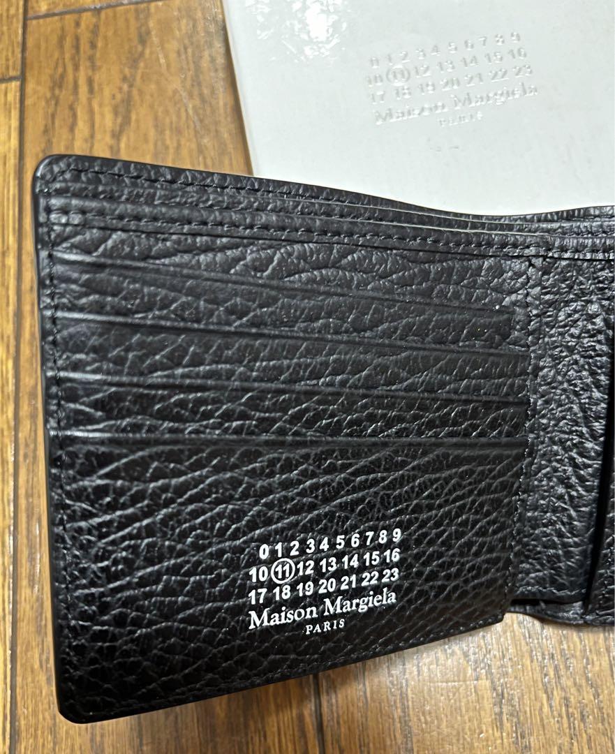 メゾンマルジェラ　二つ折り財布