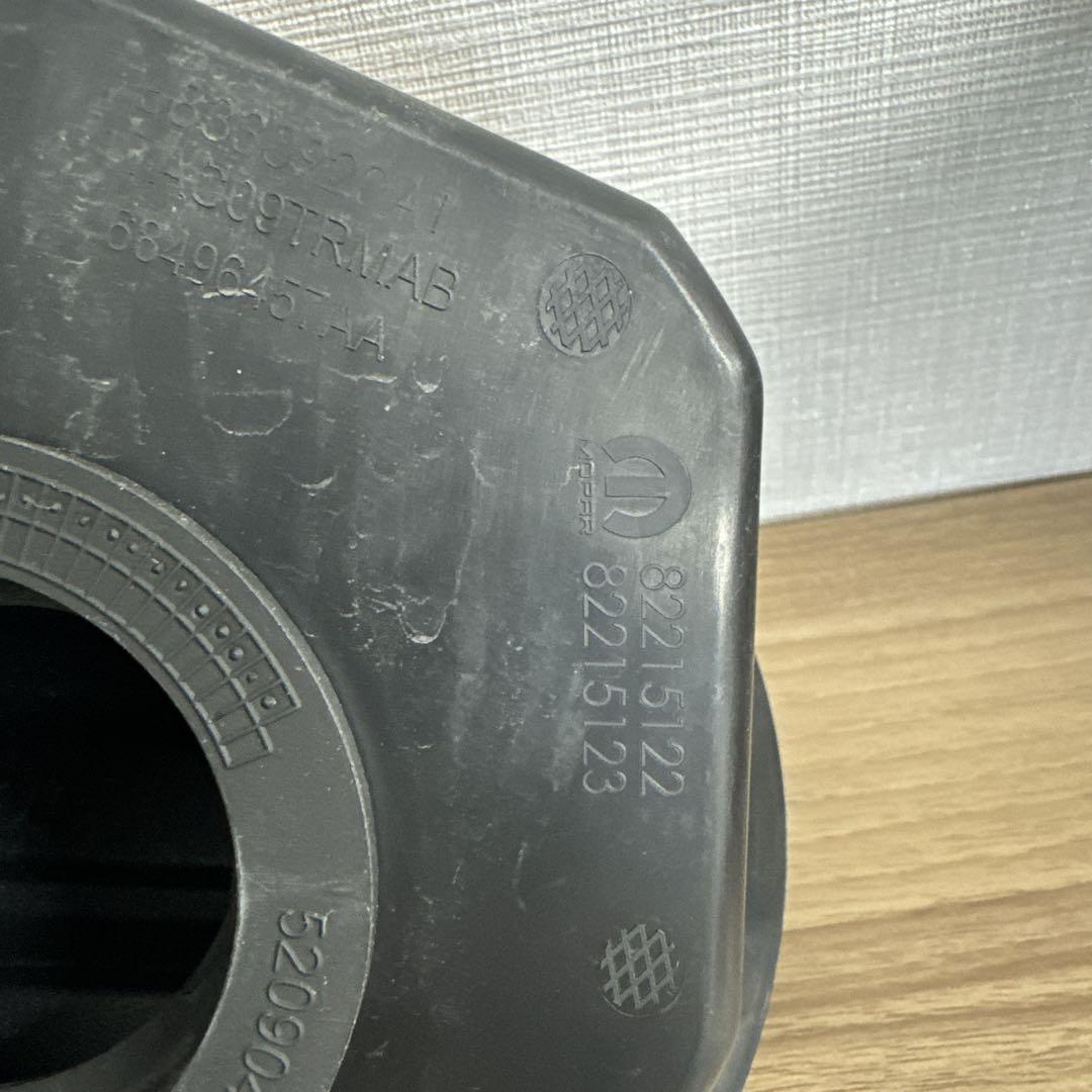 ジープ　ラングラー　MOPAR FUEL FILL フューエルカバー