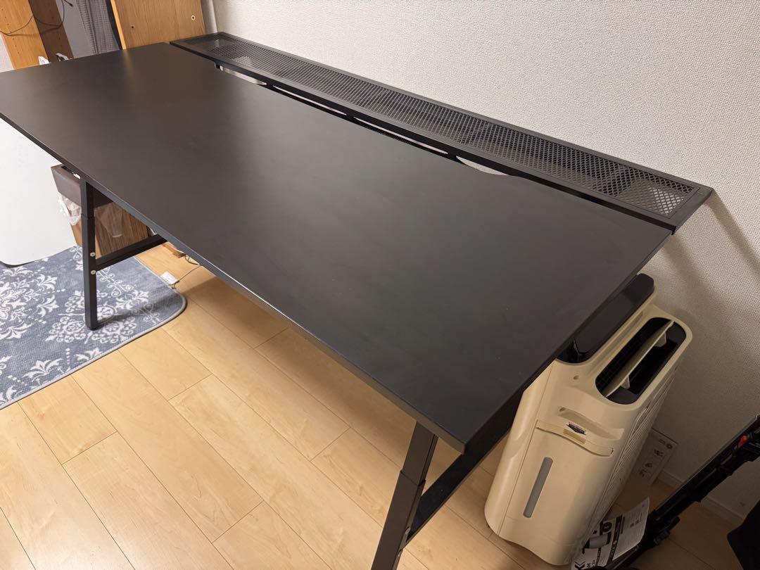 IKEAゲーミングデスク UTESPELARE