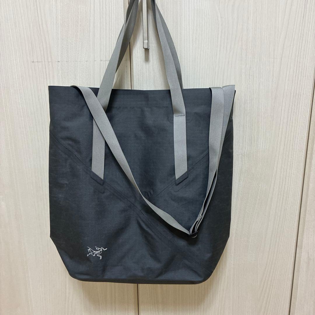 良品国内正規品　アークテリクス　グランヴィル18 　トートバッグ　グレー