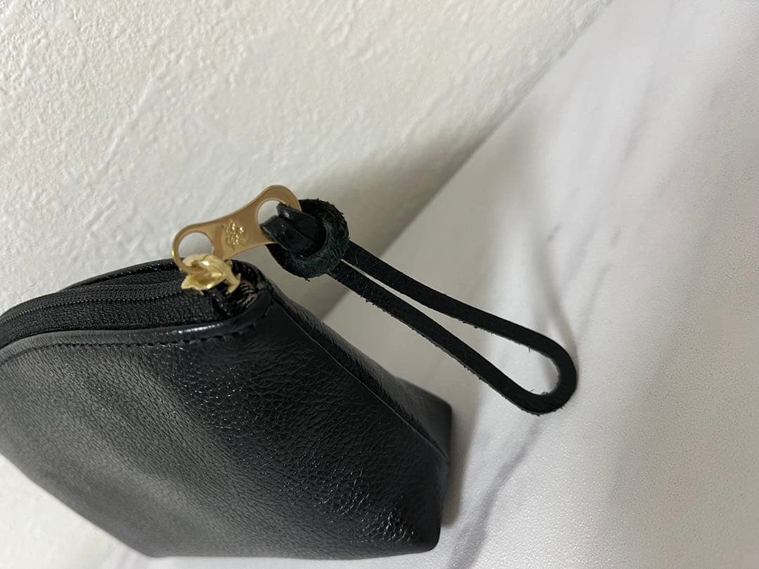 イルビゾンテ ポーチ ブラック 黒 牛革