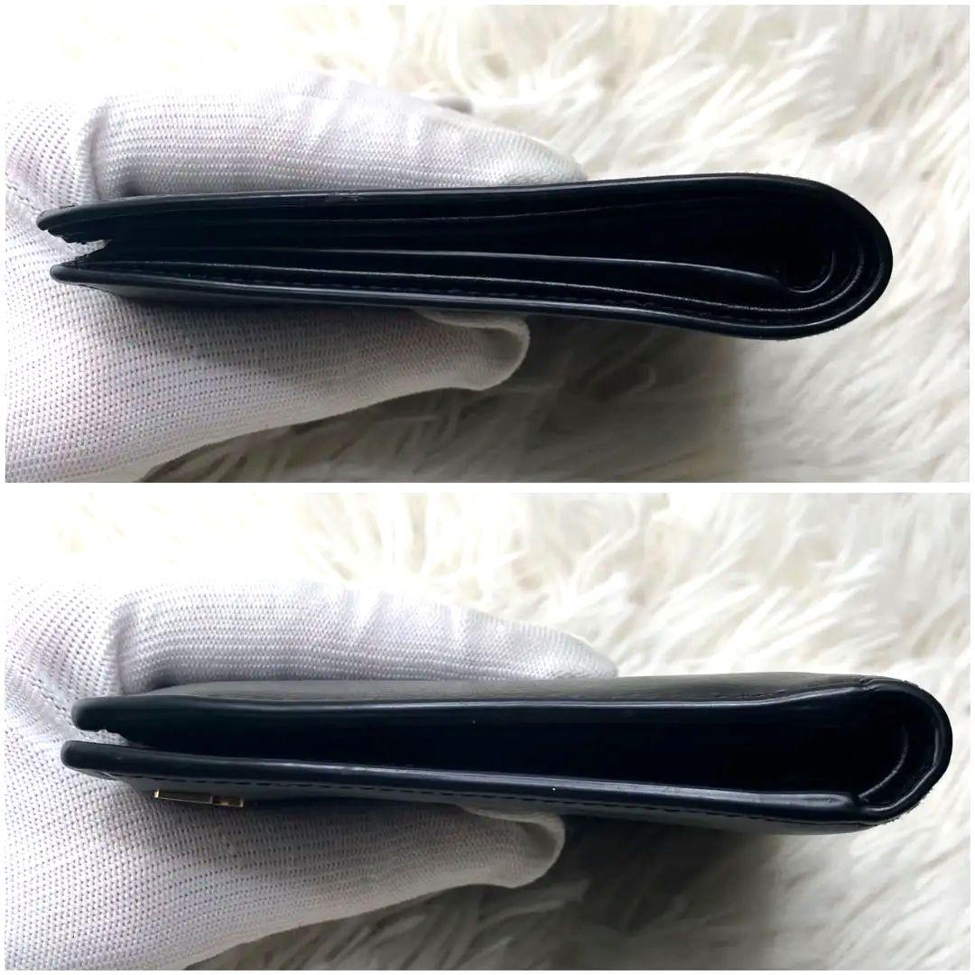 極美品✨サンローラン 二つ折り財布 レザー カサンドラ 金具