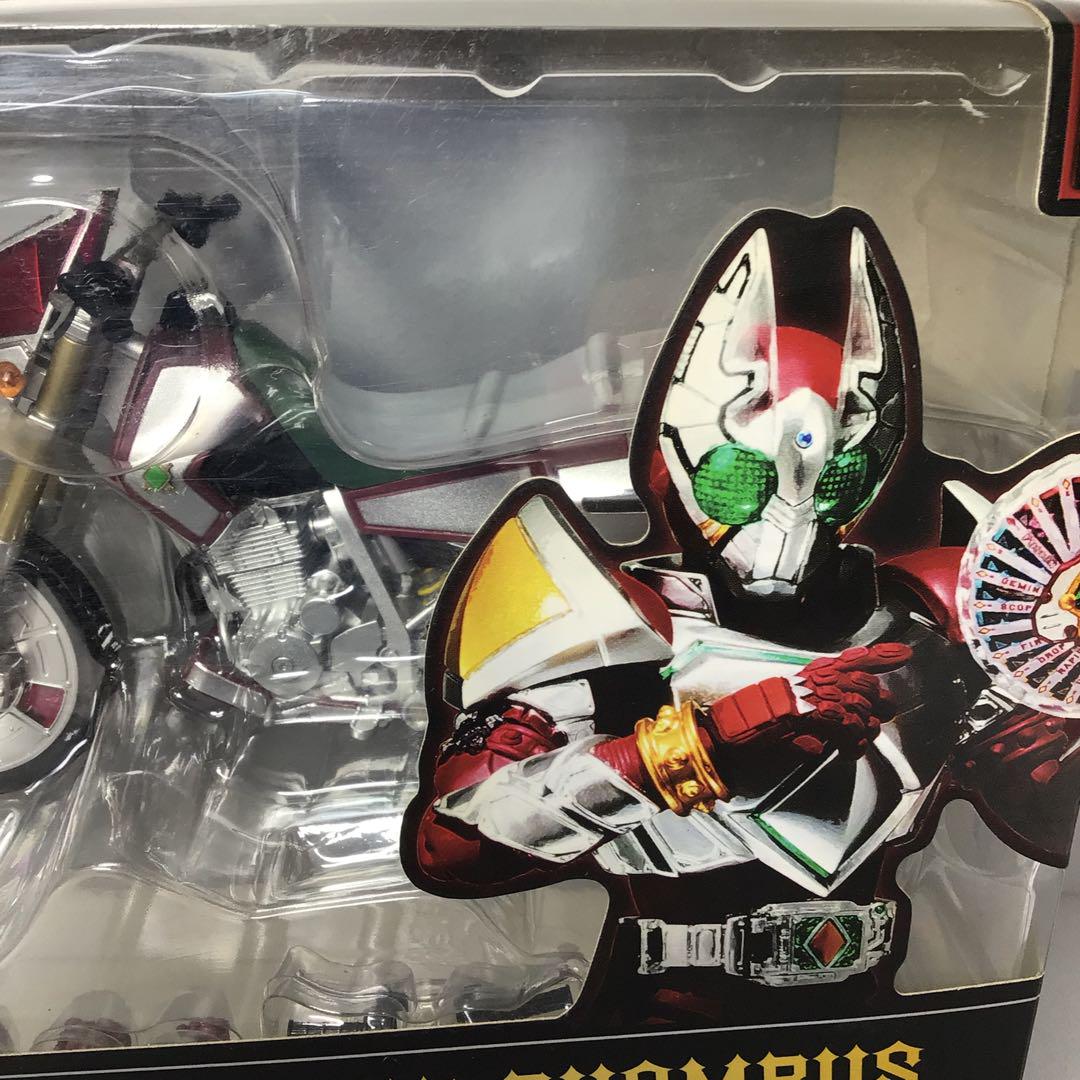 フィギュアーツ仮面ライダーブレイド仮面ライダーギャレン&レッドランバス