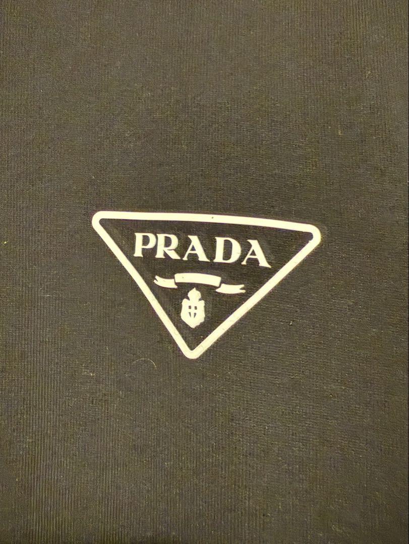 PRADA トライアングルロゴ スウェット