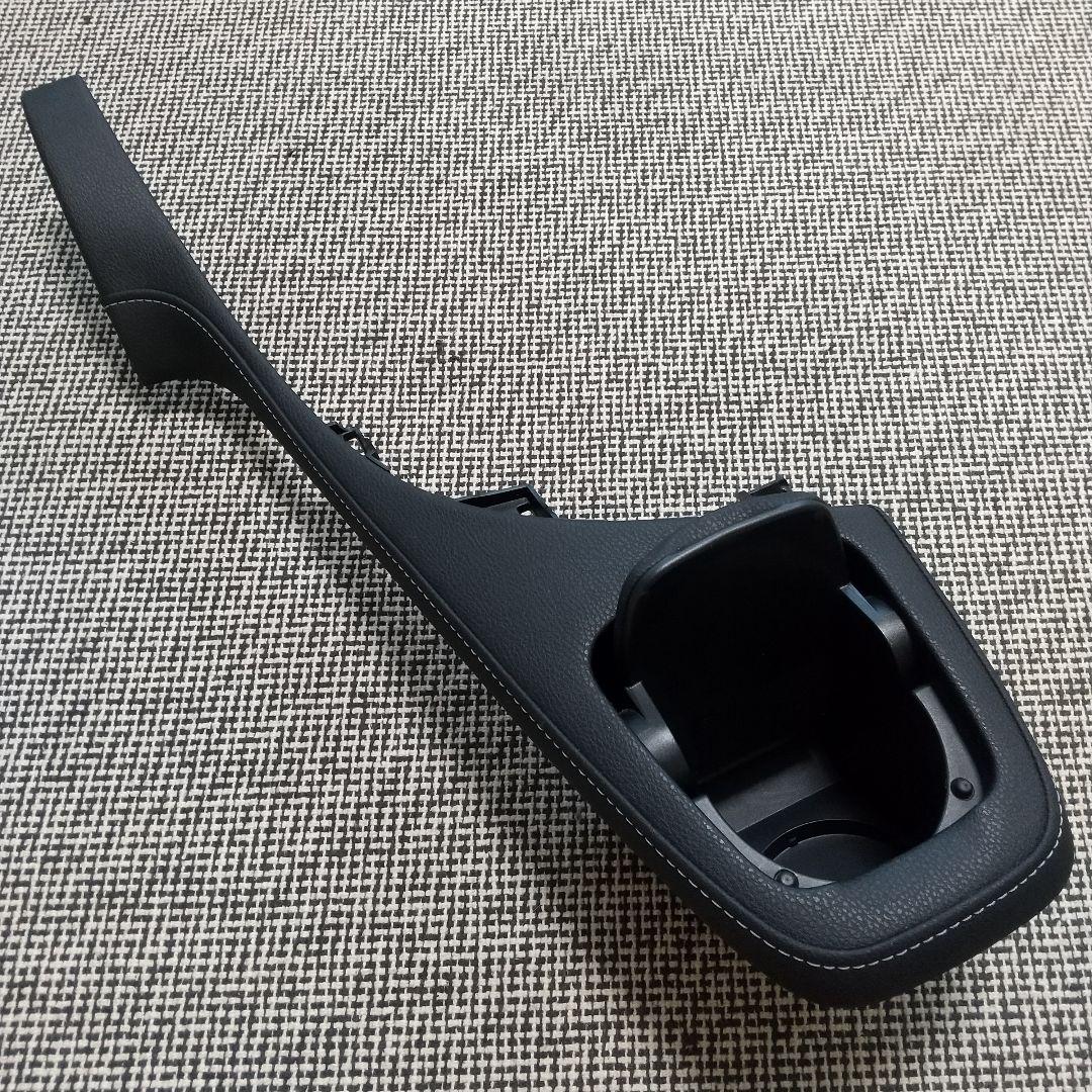 良品 プリウス30 PHV35 トヨタ純正 レザー グローブボックス