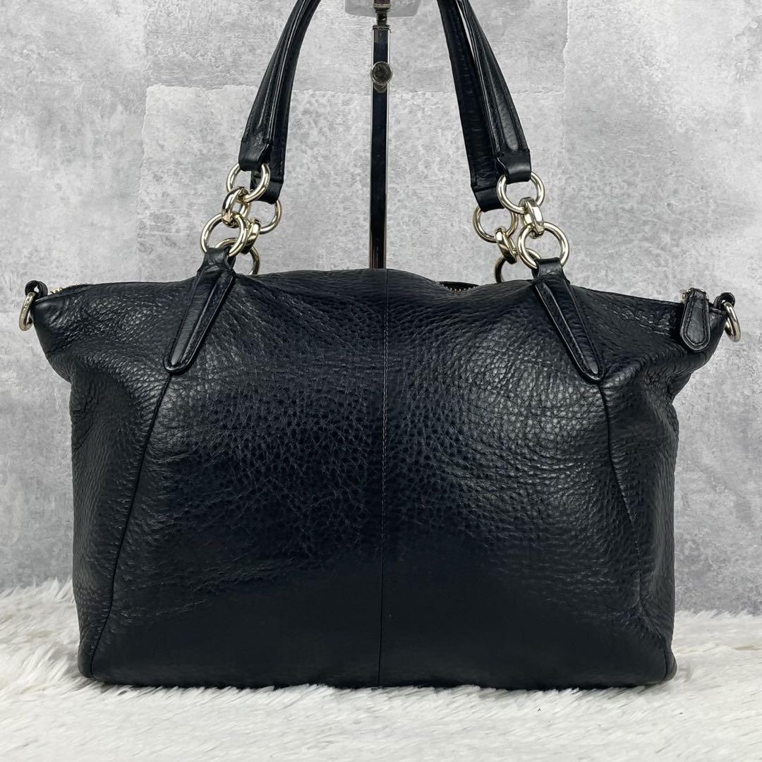 美品 コーチ レザー 2way ショルダーバッグ ロゴ金具 チャーム 美品 コーチ レザー 2way ショルダーバッグ ロゴ金具 チャーム