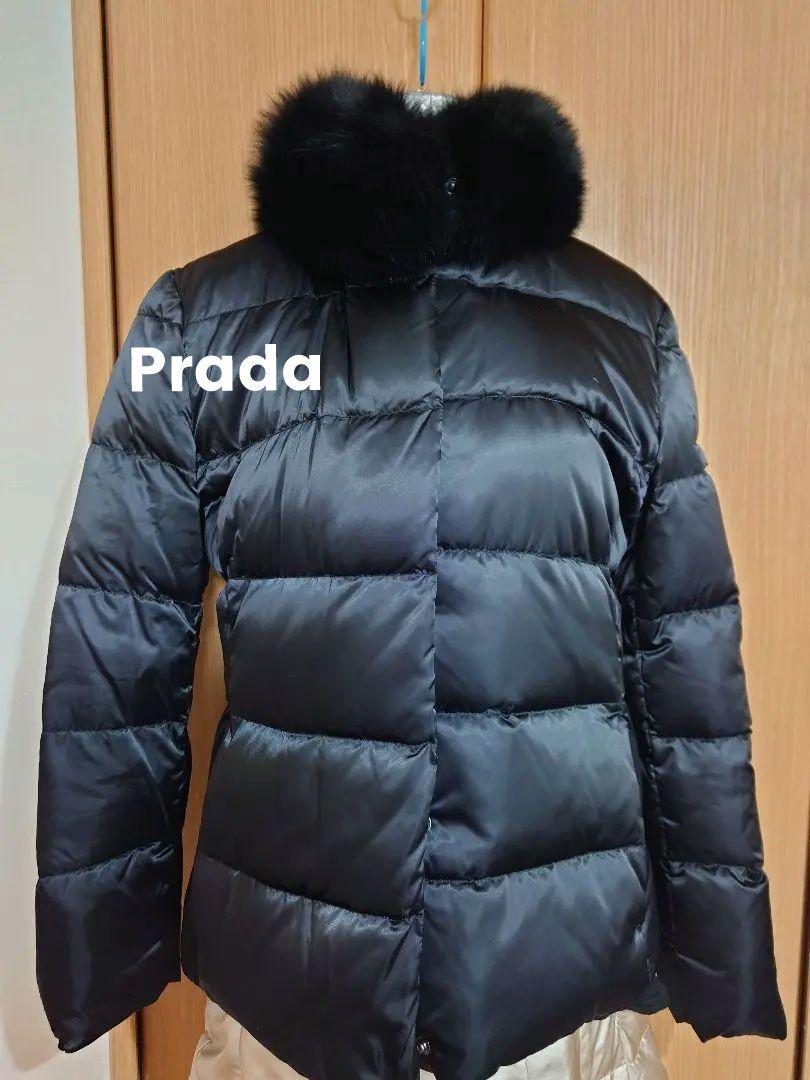 PRADA！リアルファー付きダウンコートこちら購入可能です