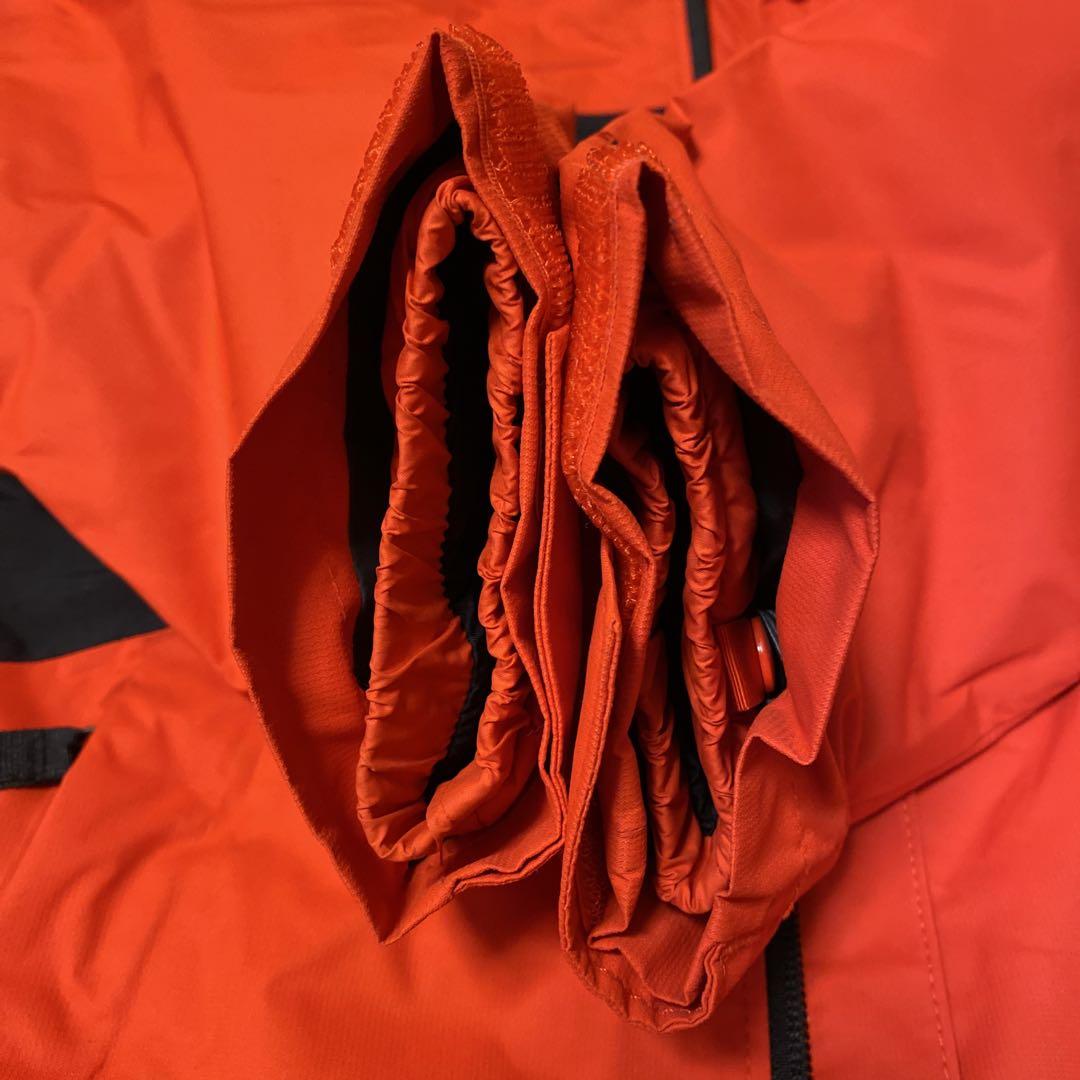 【USED】The North Face ★ 子ども用スキーウェア上下 XS 2025年最新】THE NORTH FACE スキーウェア(子ども用)の人気