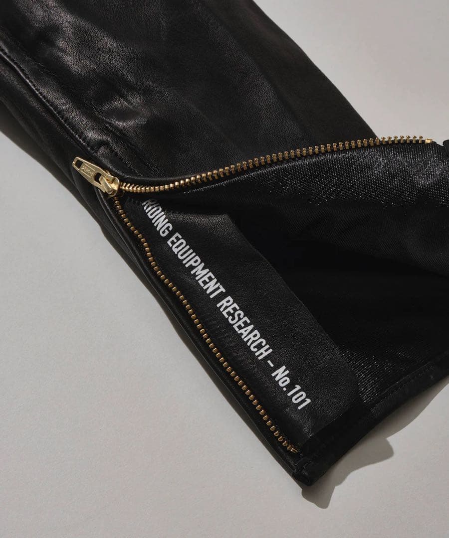 新品 ライディング イクイップメント リサーチ MUSTANG レザーパンツ 新品 ライディング イクイップメント リサーチ MUSTANG レザーパンツ