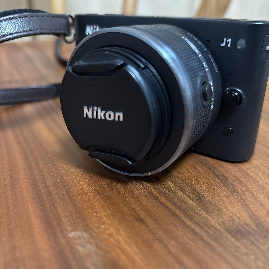 Nikon 1 J1 ミラーレスカメラ