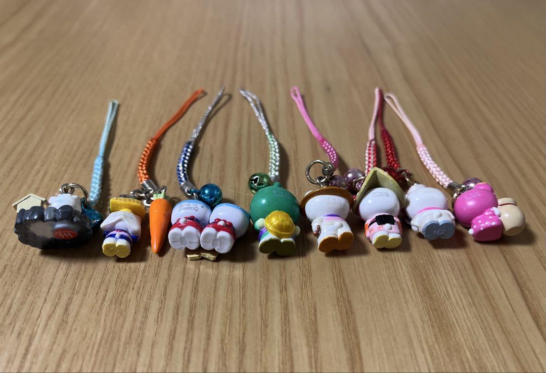 ご当地キティ ストラップ 8個まとめ売り - メルカリ
