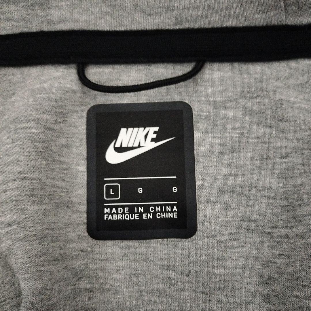 NIKEテックフリース グレー