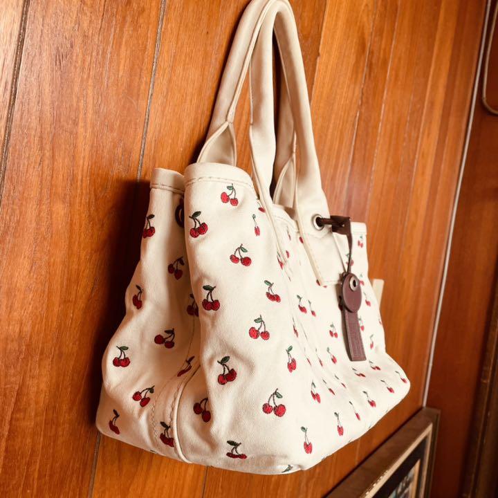【美品】 マークバイマークジェイコブスパソコンバッグ2way  チェリー柄 美品】 マークバイマークジェイコブスパソコンバッグ2way