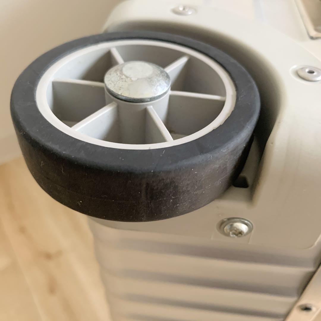 【一度のみ使用】リモワ クラシックフライト 2輪　青ロゴ　60L 廃盤　希少