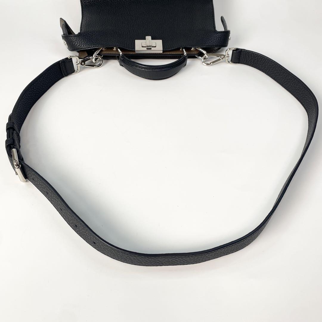 フェンディ FENDI