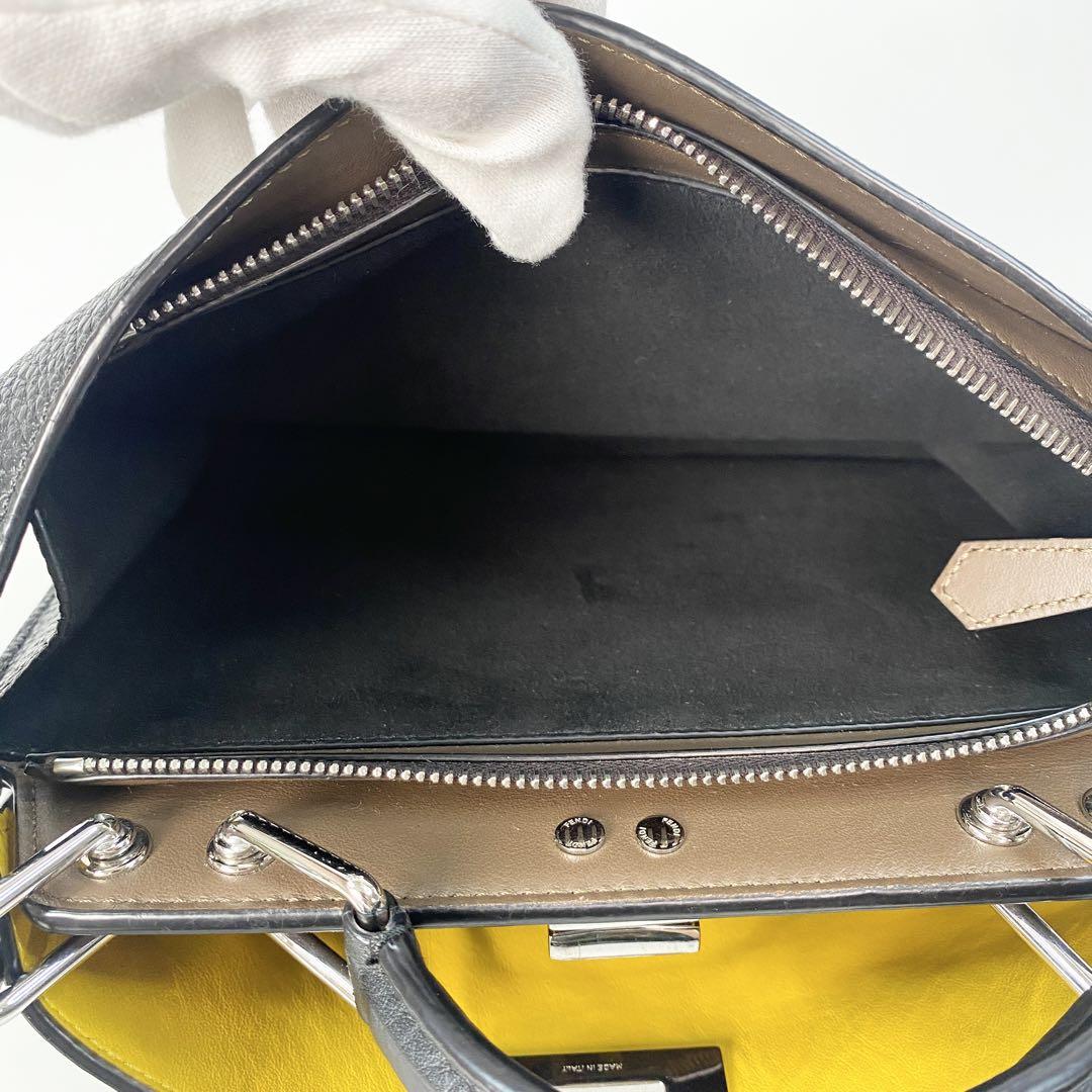 フェンディ FENDI