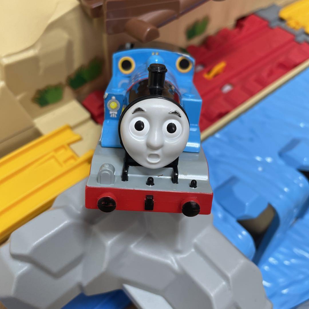 にげろ トーマス ボルダーのゴロゴロ山セット Gabihazut Co Il にげろ トーマス ボルダーのゴロゴロ山セット Gabihazut Co Il