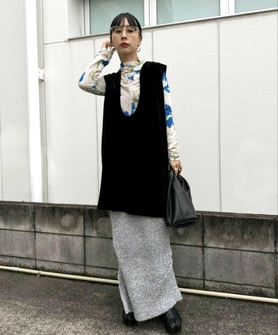 トップス Ameri vintage/NUANCE CURVE VELOUR VEST ameri NUANCE CURVE VELOUR VEST vintage - メルカリ