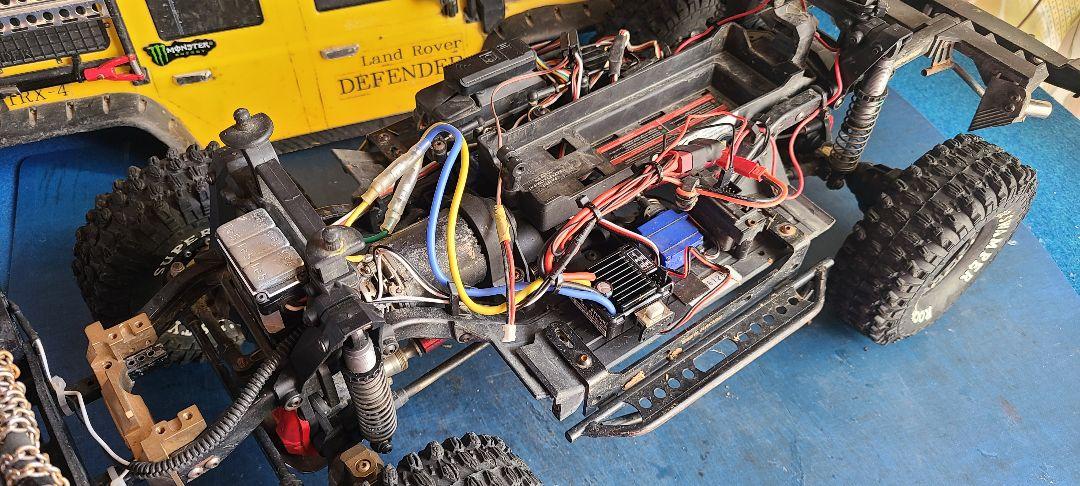 Traxxas TRX4 Defender　トラクサス！