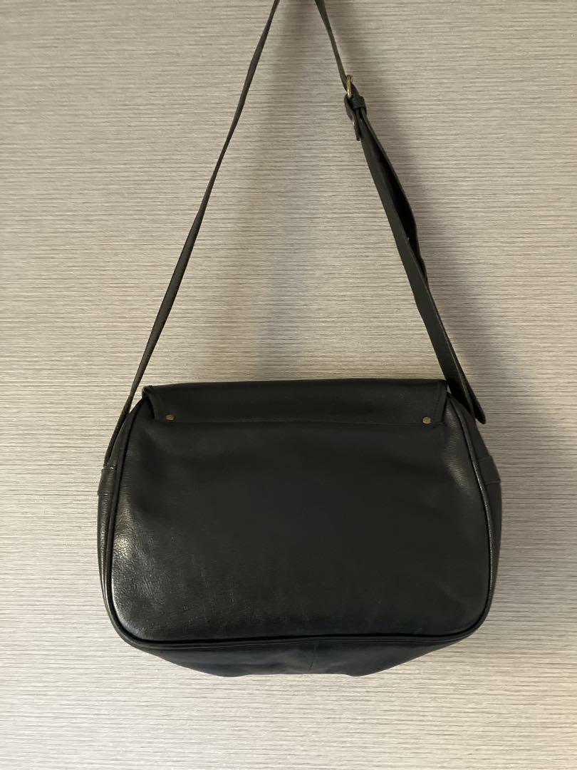 [希少/美品]IL BISONTEイルビゾンテ ショルダーバッグ ブラック